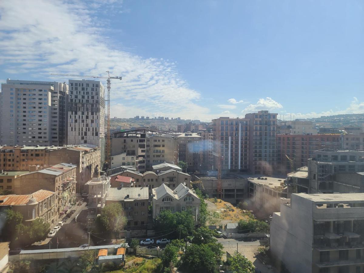 Pride Properties Welcomes You At 17 Buzant St 11-166 Yerevan Armenia Exterior photo