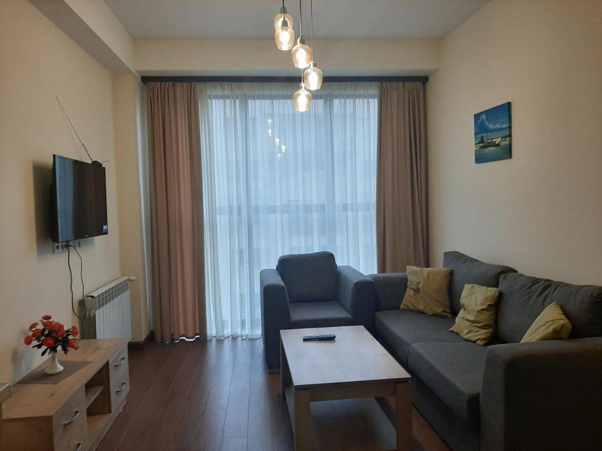 Pride Properties Welcomes You At 17 Buzant St 11-166 Yerevan Armenia Exterior photo
